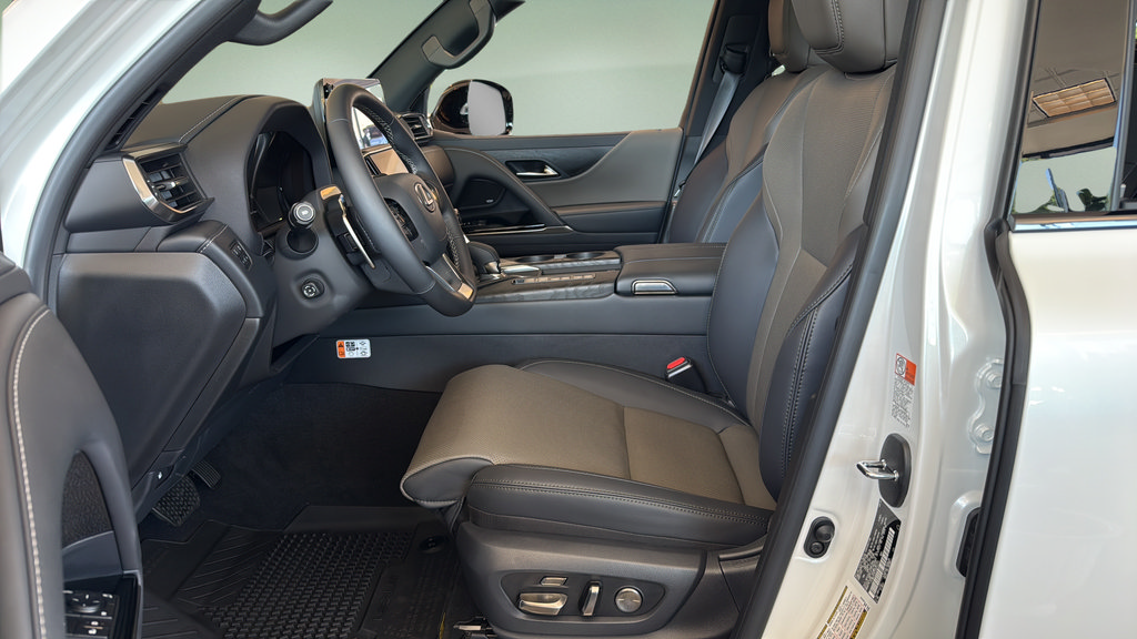 New 2026 Lexus LX 700h Overtrail AWD/4WD image 10