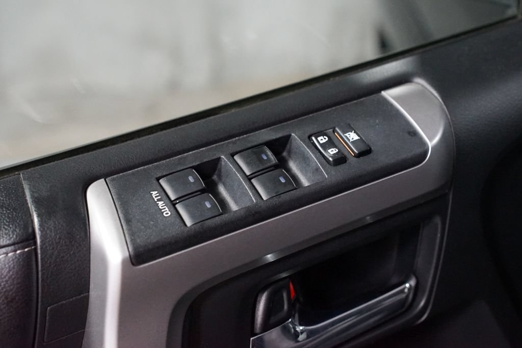 Certified 2017 Toyota 4Runner SR5 AWD/4WD image 30