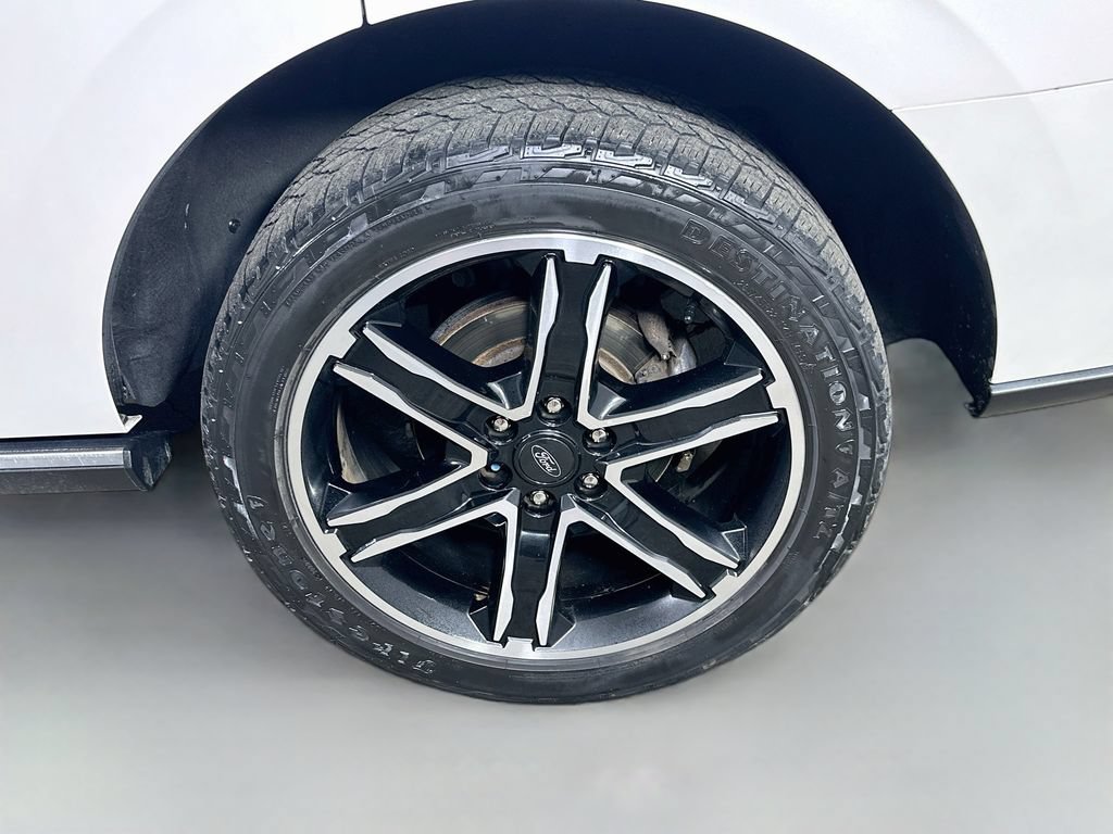 Used 2019 Ford Expedition Limited w/ Special Edition Package AWD/4WD image 8