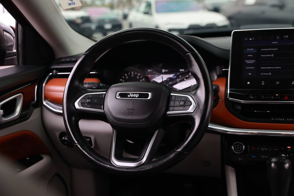 Used 2022 Jeep Compass Limited w/ Sun and Sound Group AWD/4WD image 25