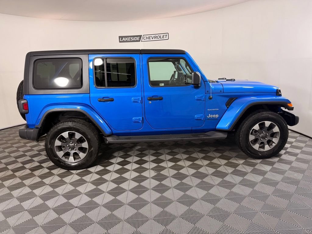 Used 2023 Jeep Wrangler Unlimited Sahara w/ Cold Weather Group AWD/4WD image 7