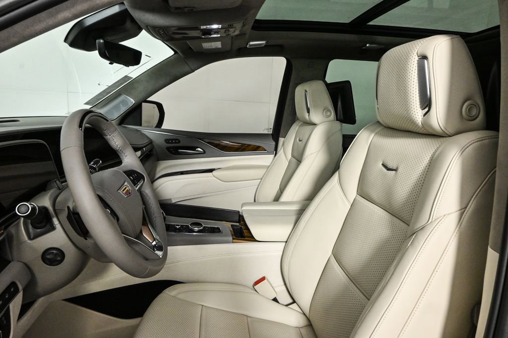 New 2024 Cadillac Escalade Sport Platinum w/ LPO, ONYX Package image 5