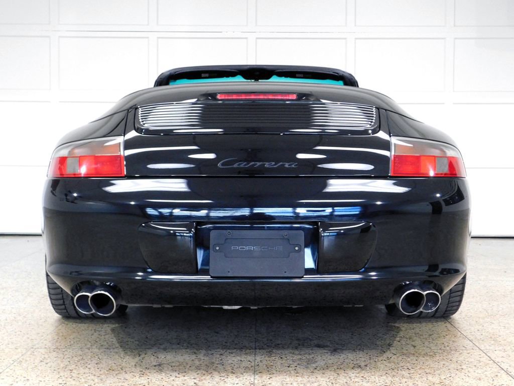 Used 2004 Porsche 911 Carrera RWD image 9