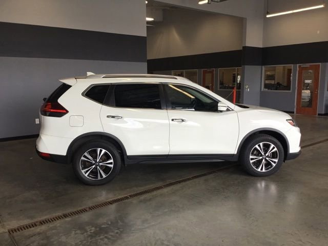 Used 2020 Nissan Rogue SV w/ Premium Package AWD/4WD image 9