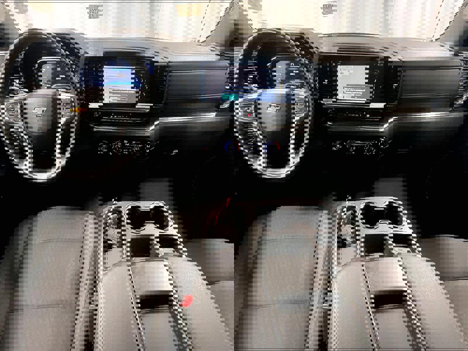 Used 2024 Chevrolet Silverado 1500 LT image 21