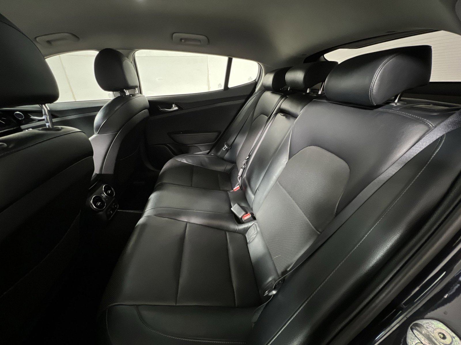 Used 2019 Kia Stinger image 23