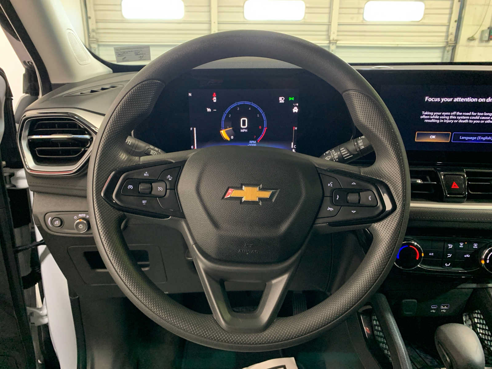 Used 2025 Chevrolet TrailBlazer LT AWD/4WD image 7