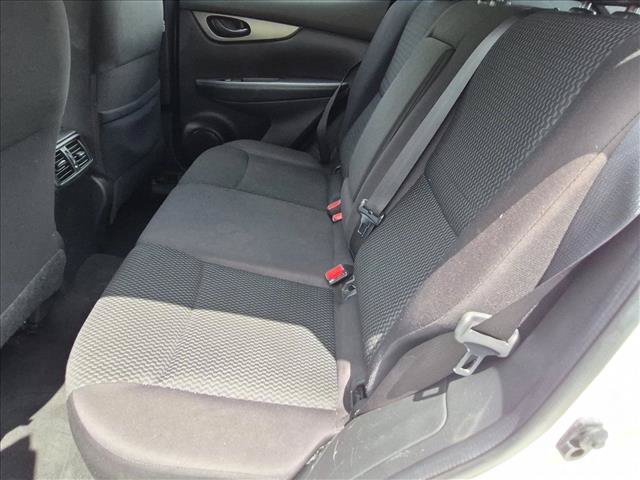 Used 2018 Nissan Rogue Sport S w/ S Appearance Package FWD image 17