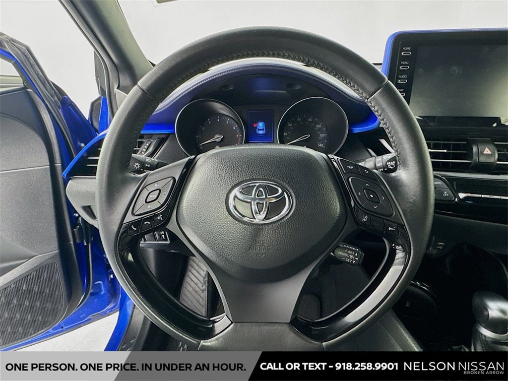 Used 2020 Toyota C-HR XLE image 11