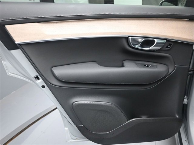 Used 2025 Volvo XC90 B5 Core w/ Protection Package image 23