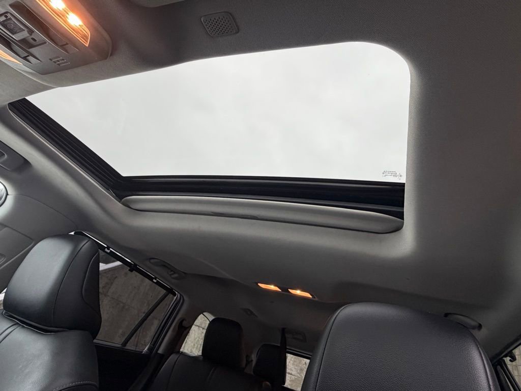 Used 2020 Toyota Highlander XLE image 15