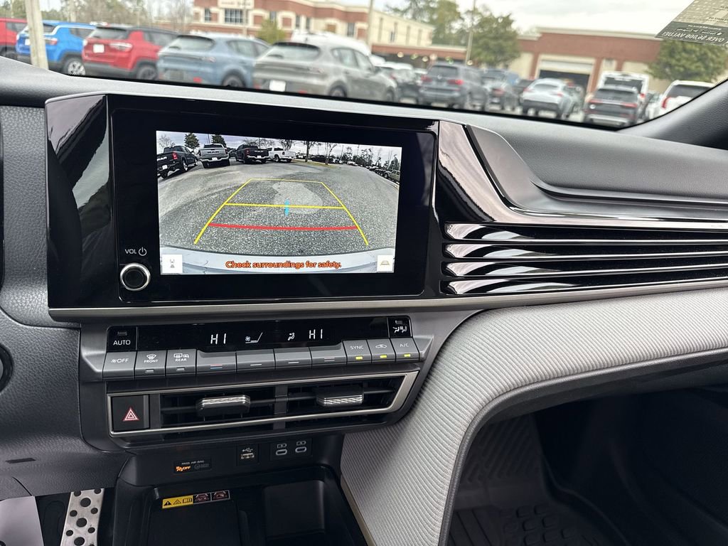 Used 2025 Toyota Camry SE image 23