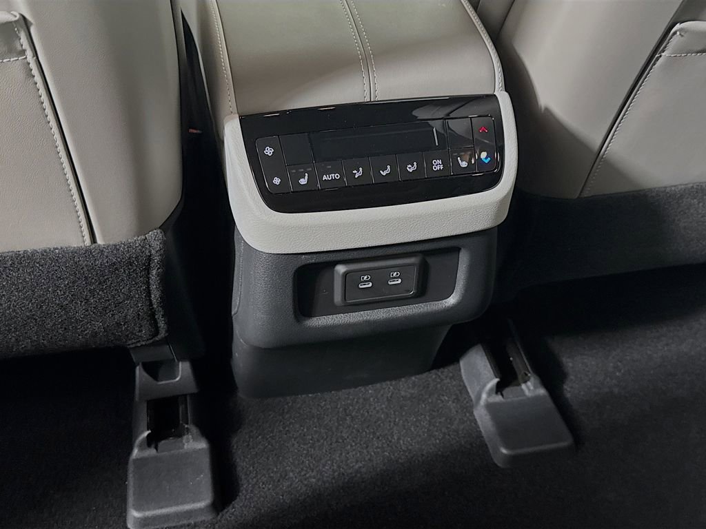 Certified 2026 INFINITI QX60 Luxe w/ Cargo Package FWD image 32