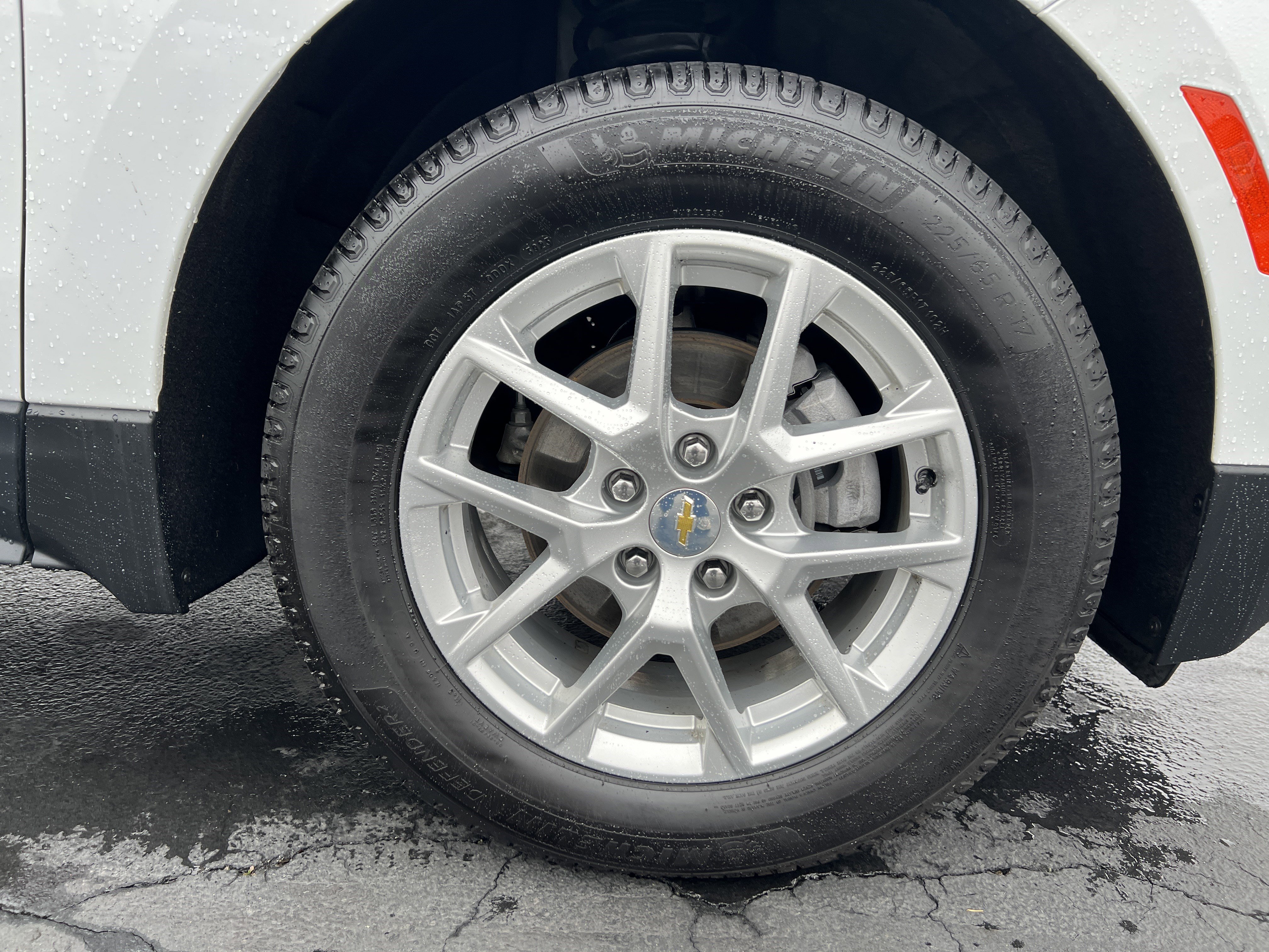 Certified 2022 Chevrolet Equinox LS w/ LPO, Floor Liner Package image 11