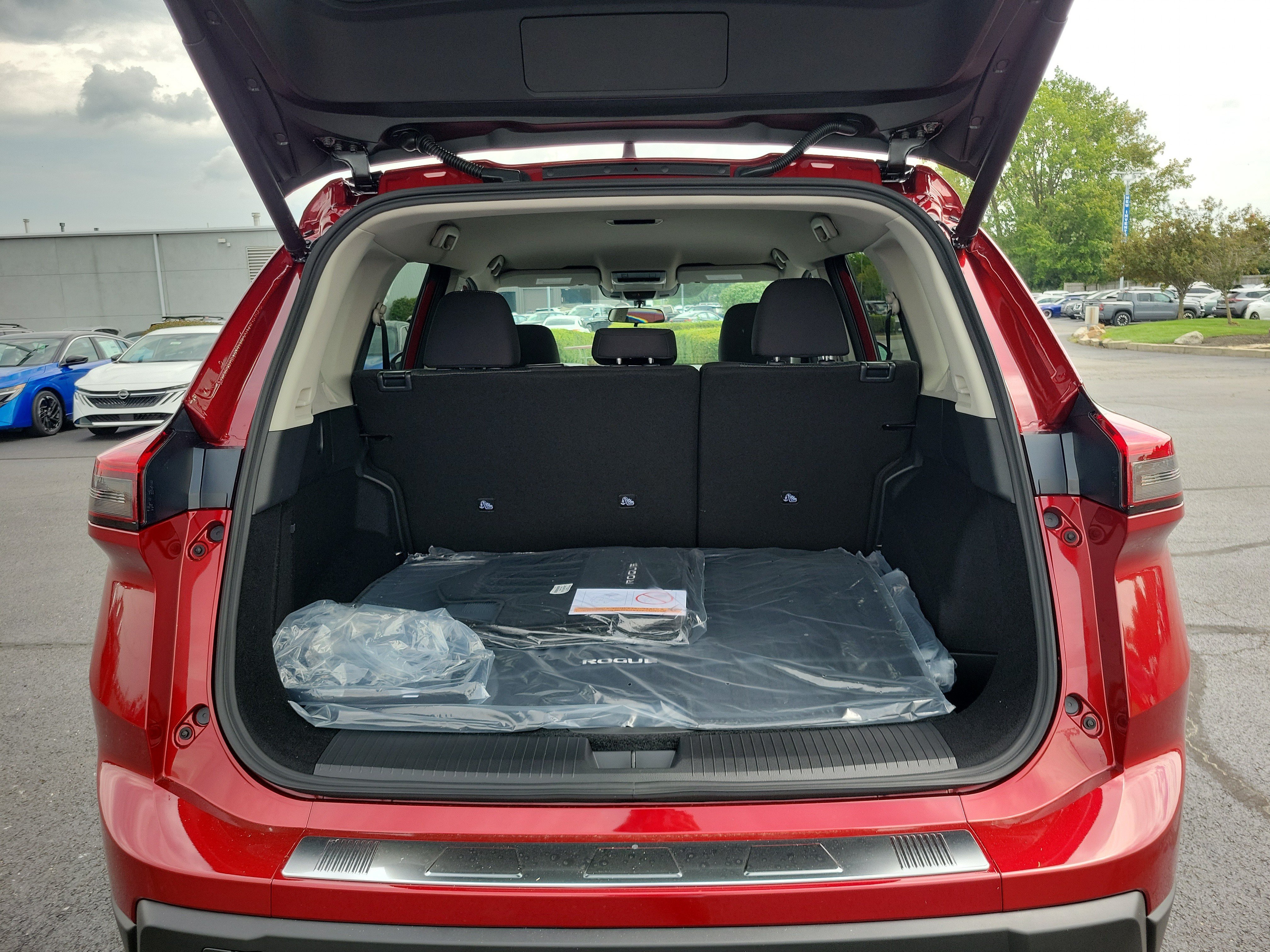 New 2026 Nissan Rogue SV w/ Cold Weather Package AWD/4WD image 8