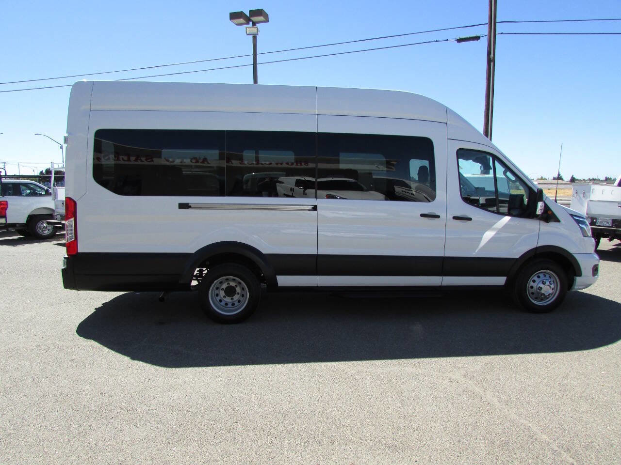 Used 2023 Ford Transit 350 XLT image 6