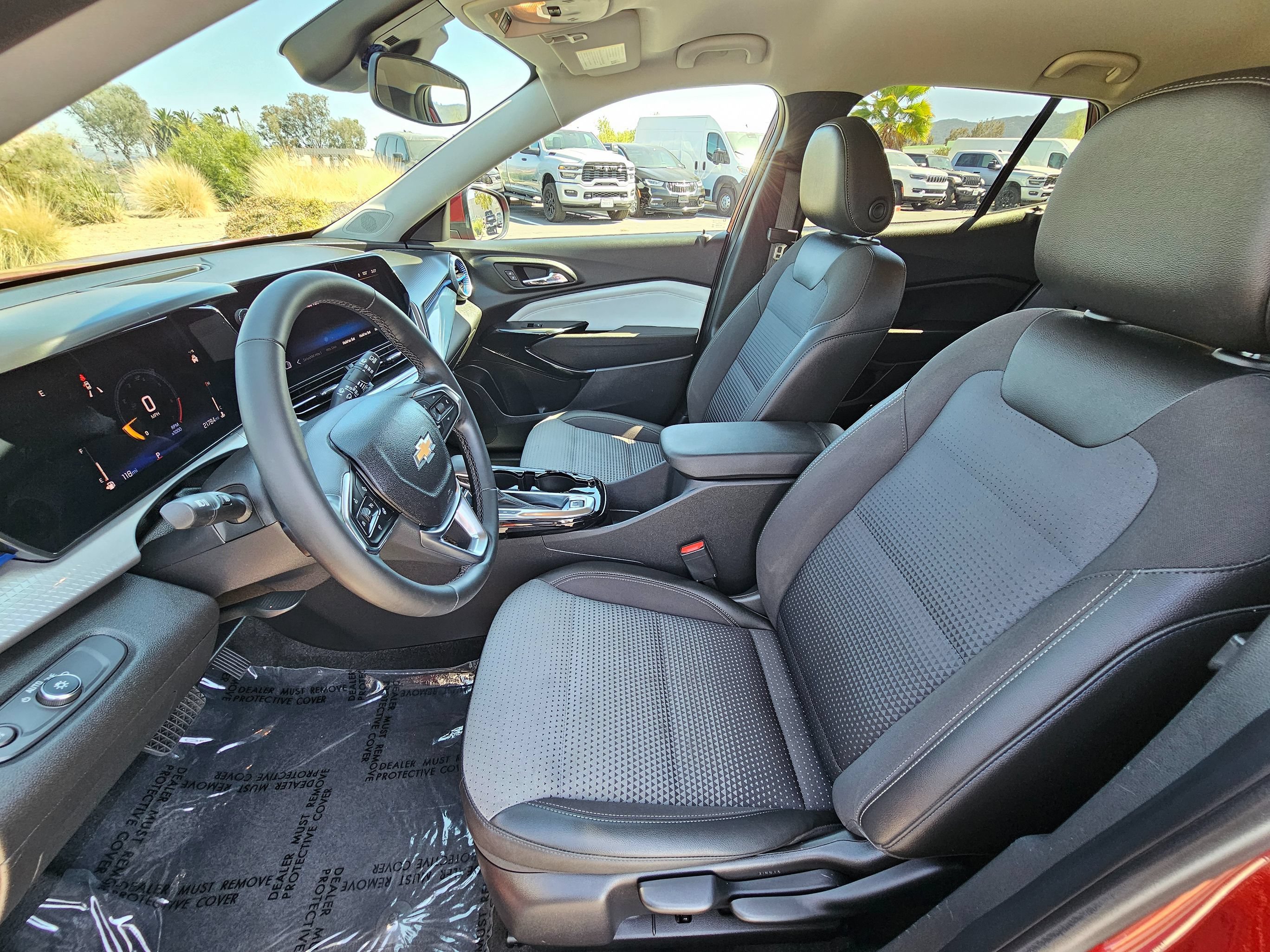 Used 2025 Chevrolet Trax LT w/ Driver Confidence Package FWD image 17