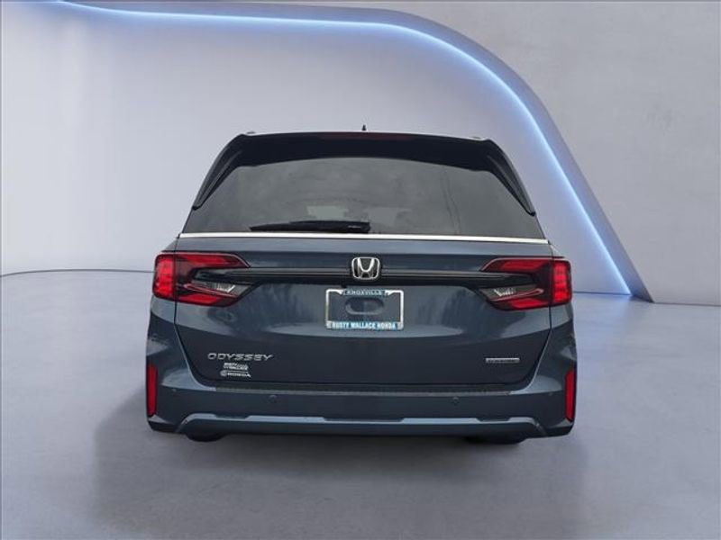 New 2026 Honda Odyssey Touring image 4