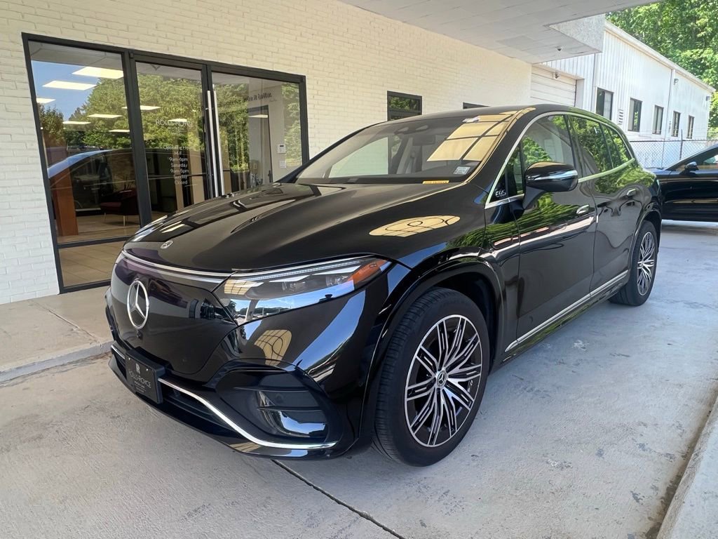 Used 2023 Mercedes-Benz EQS 580 4MATIC SUV w/ Exclusive Trim Package