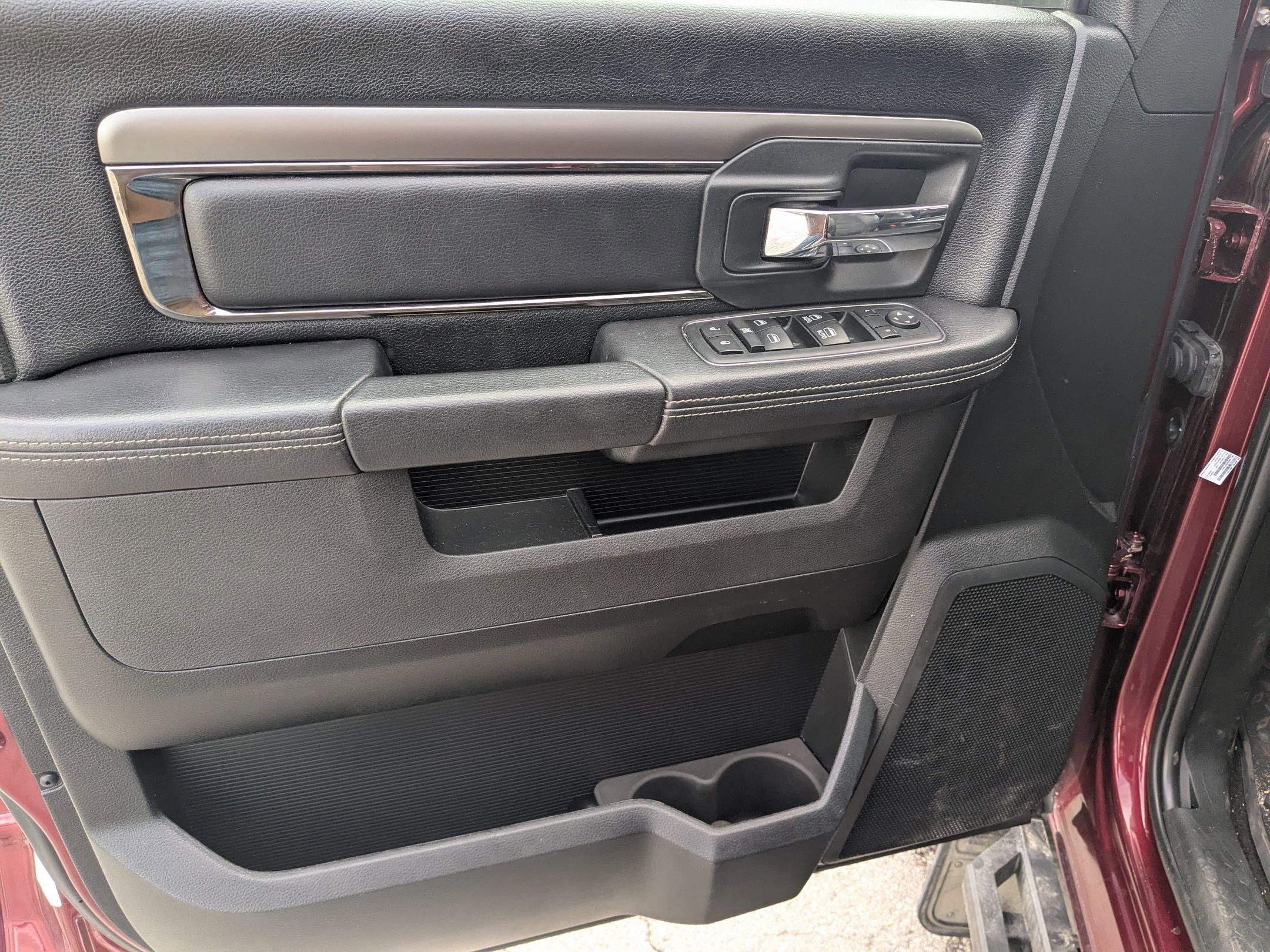 Used 2018 RAM 1500 Sport image 14