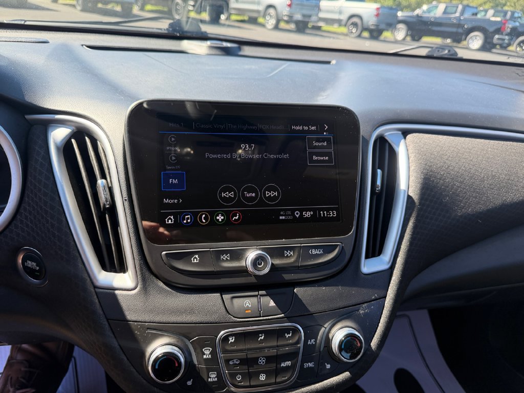 Used 2024 Chevrolet Malibu LT FWD image 19