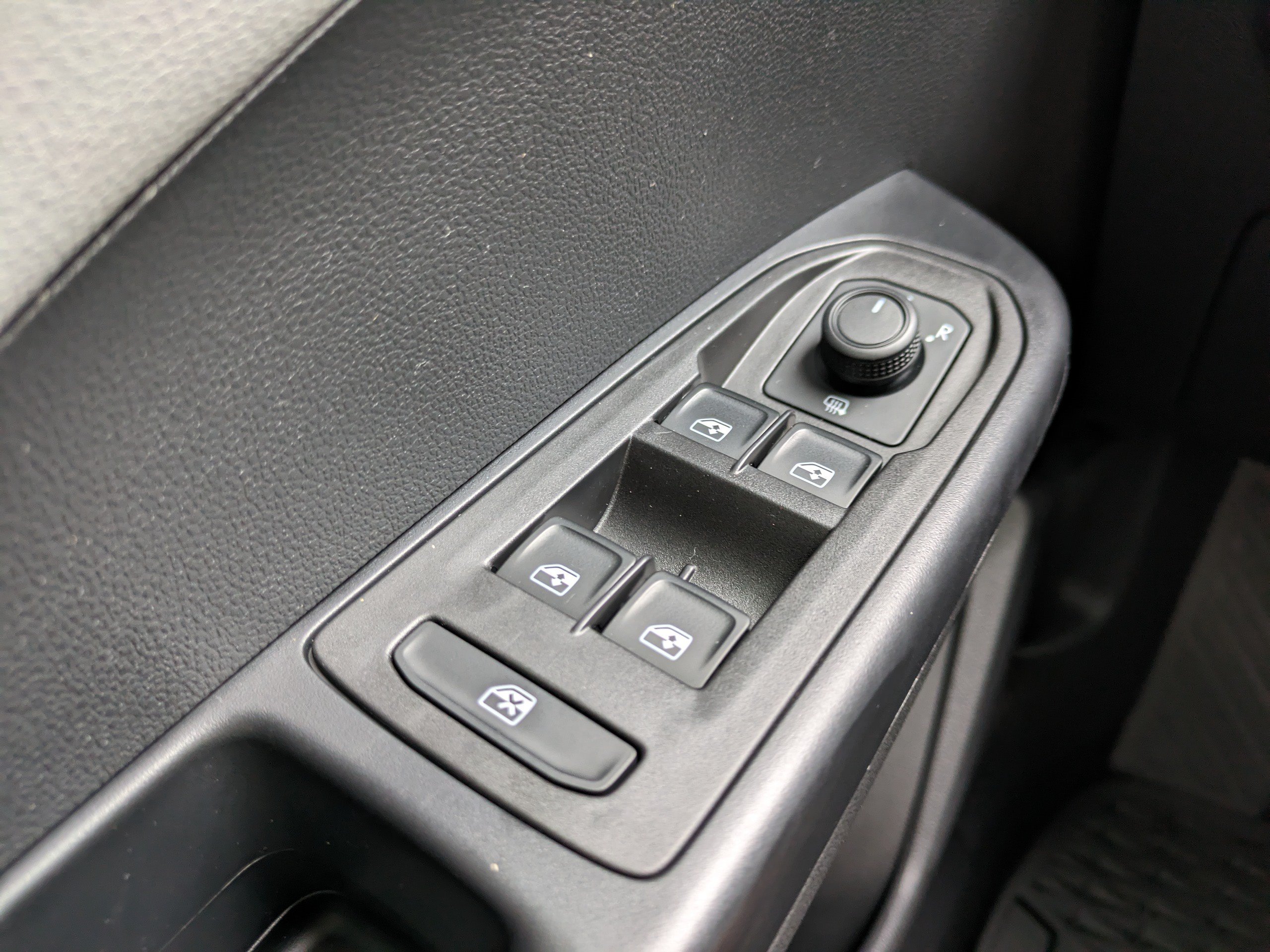 Certified 2024 Volkswagen Taos SE FWD image 21