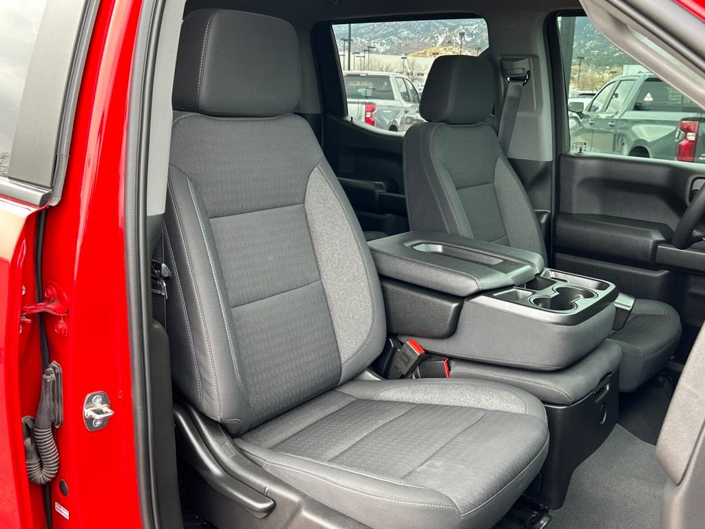 Used 2024 Chevrolet Silverado 1500 Custom Trail Boss w/ LPO, Dark Essentials Package image 21