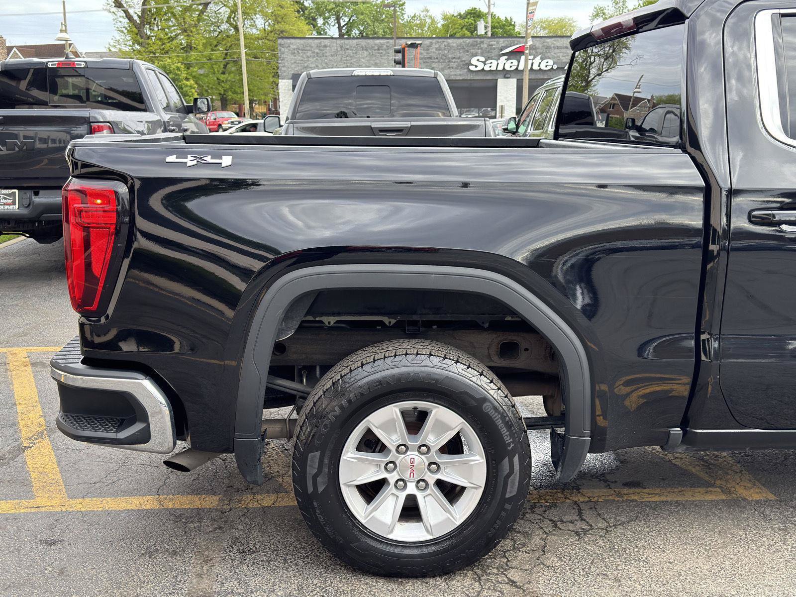 Used 2020 GMC Sierra 1500 SLE w/ Remote Start Package AWD/4WD image 10
