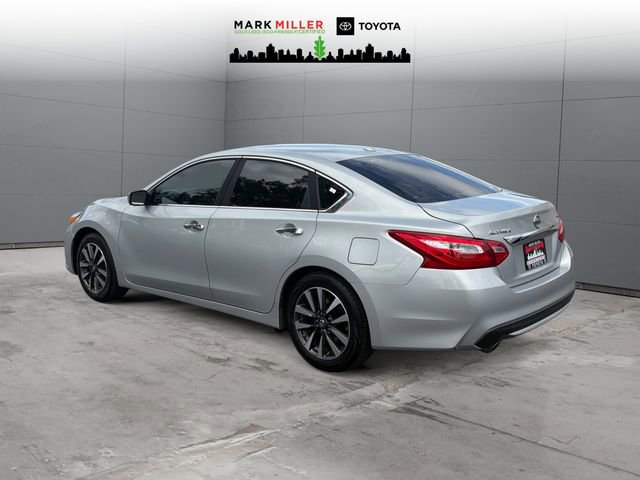 Used 2016 Nissan Altima 2.5 SV image 3