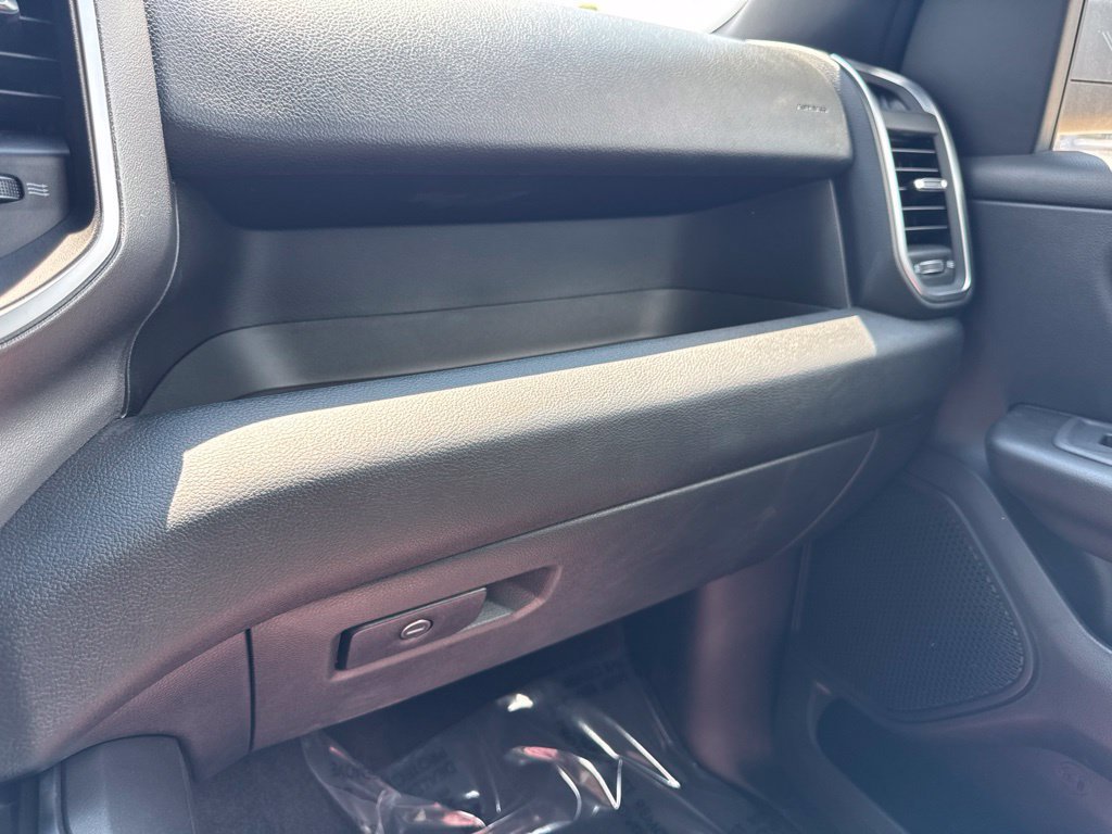 New 2026 RAM 1500 Express AWD/4WD image 30