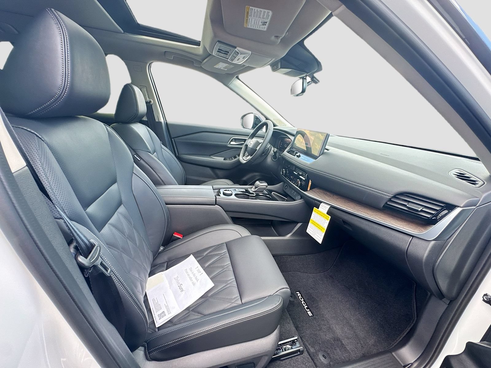 New 2026 Nissan Rogue Platinum AWD/4WD image 30