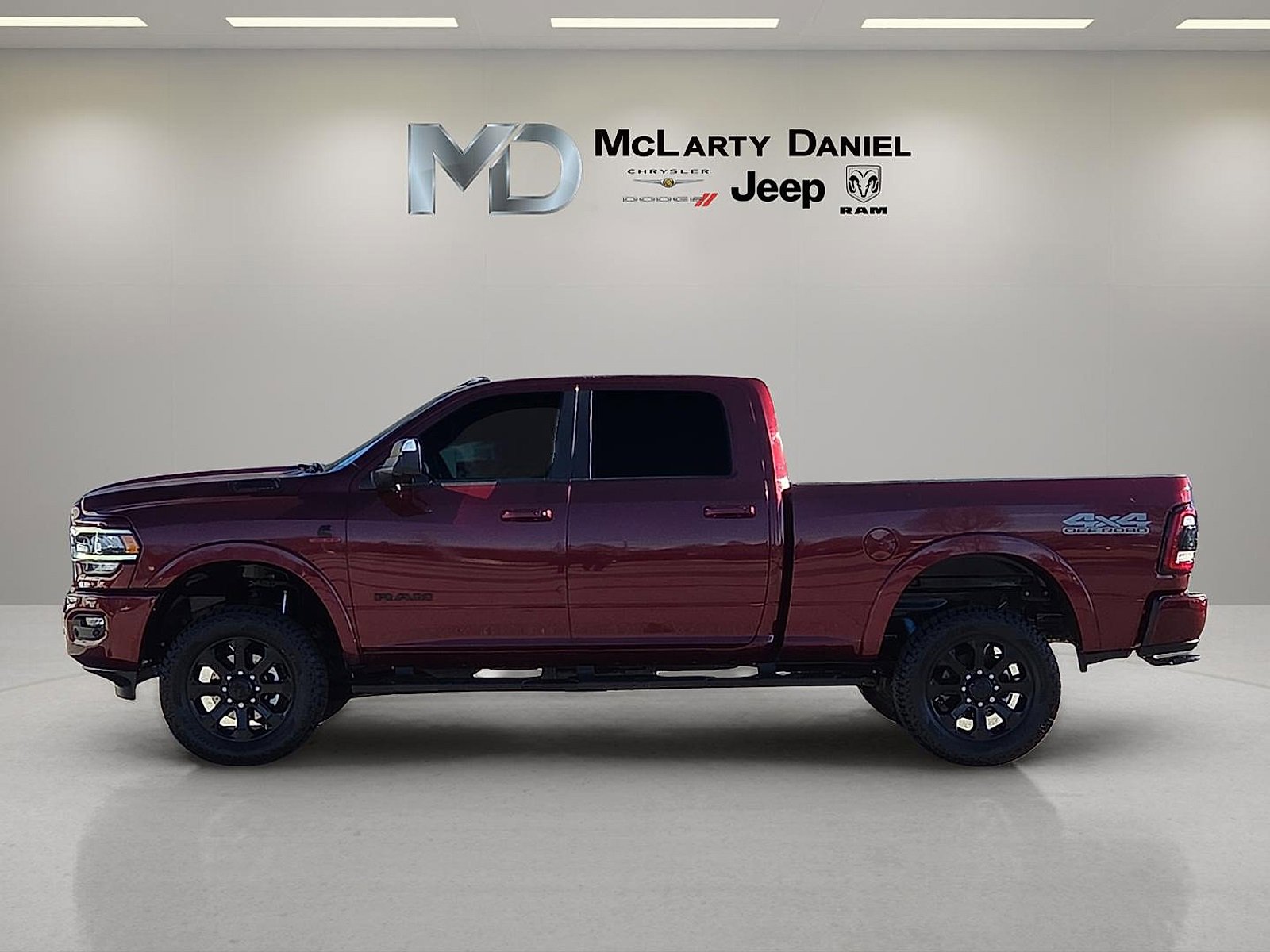 Used 2021 RAM 2500 Laramie w/ Night Edition image 3