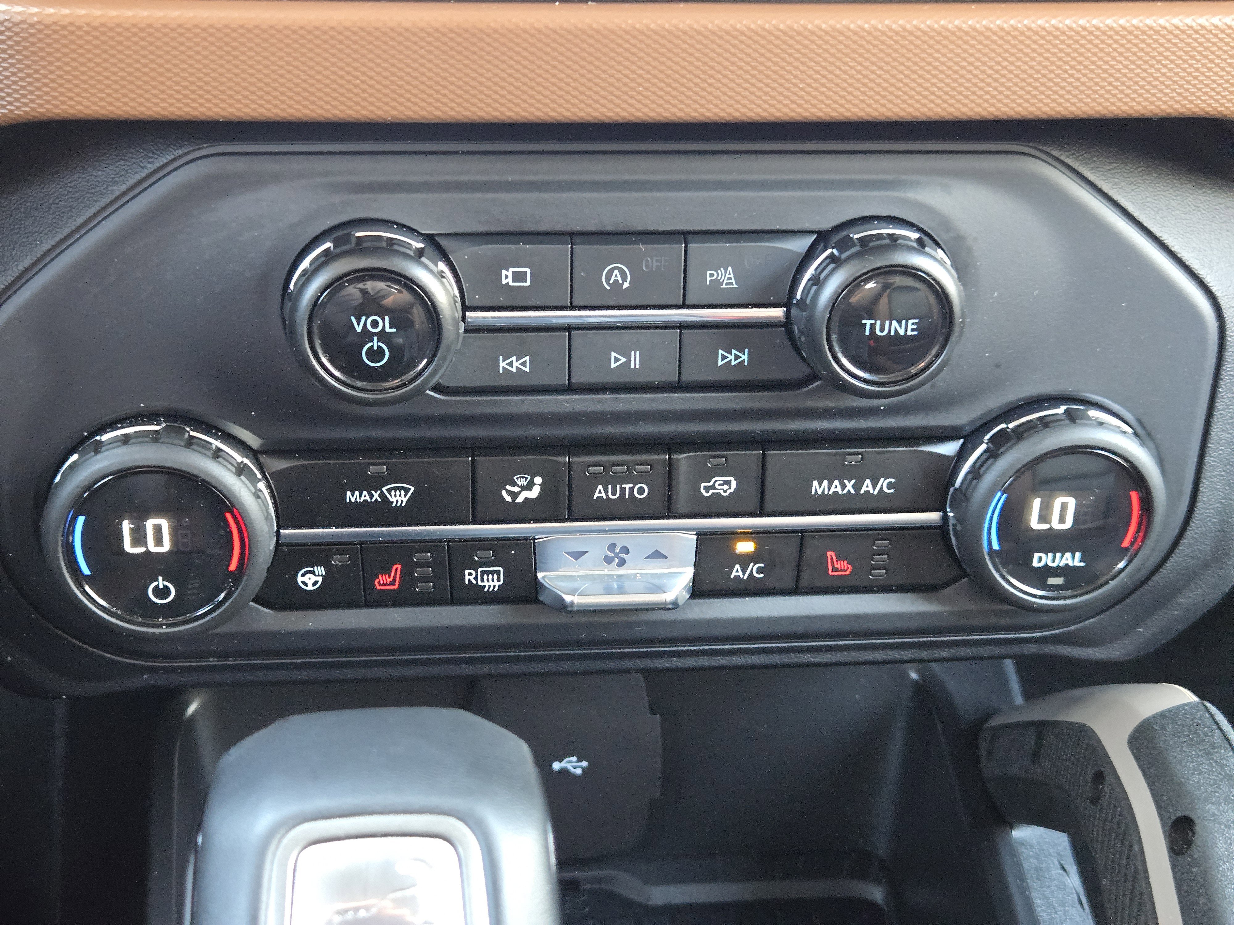 Used 2024 Ford Bronco Outer Banks image 22