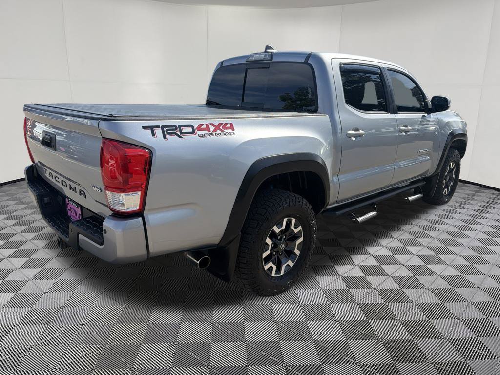 Used 2018 Toyota Tacoma TRD Off-Road w/ Technology Package AWD/4WD image 7