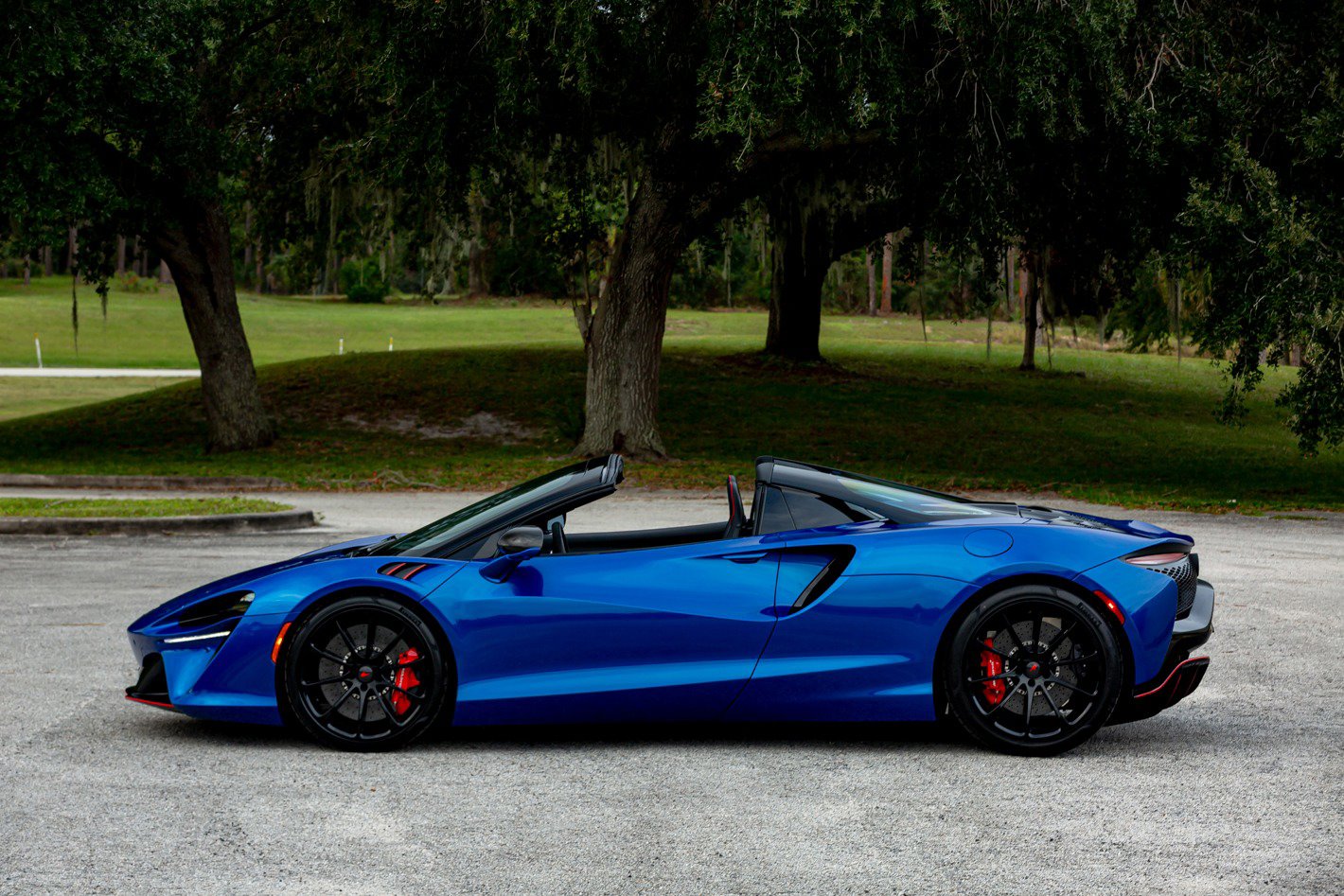 New 2025 McLaren Artura Spider image 6