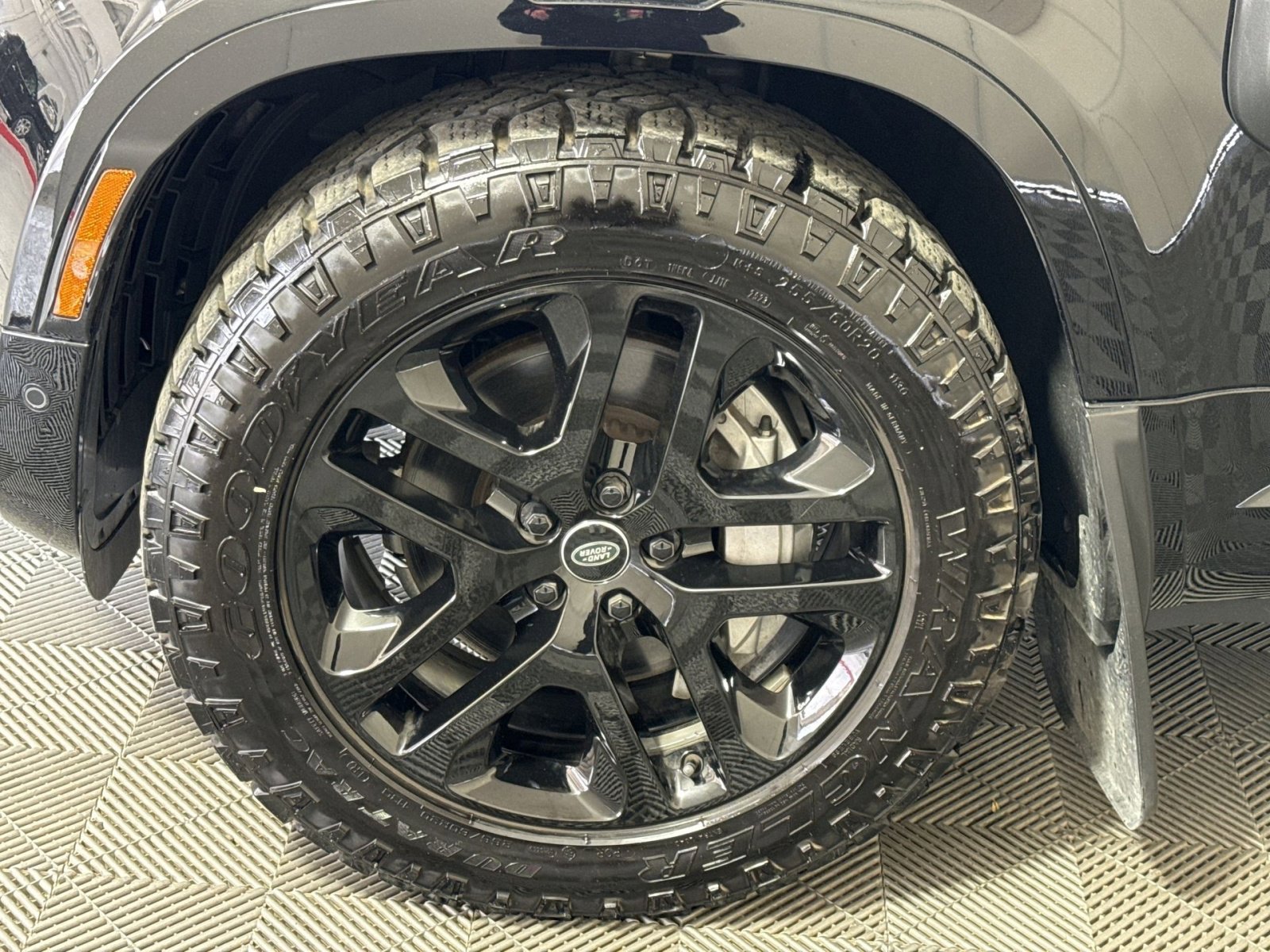 Used 2024 Land Rover Defender 130 Outbound AWD/4WD image 12