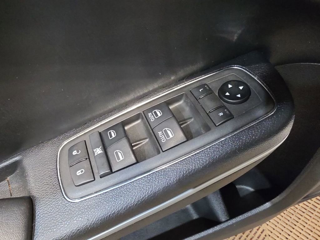 Used 2021 Dodge Charger SXT w/ Leather Interior Group image 15