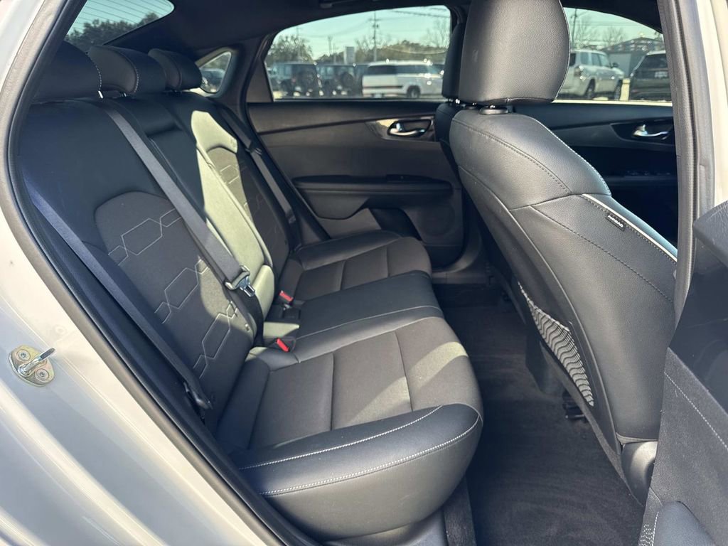 Used 2024 Kia Forte GT-Line w/ GT-Line Premium Package image 19
