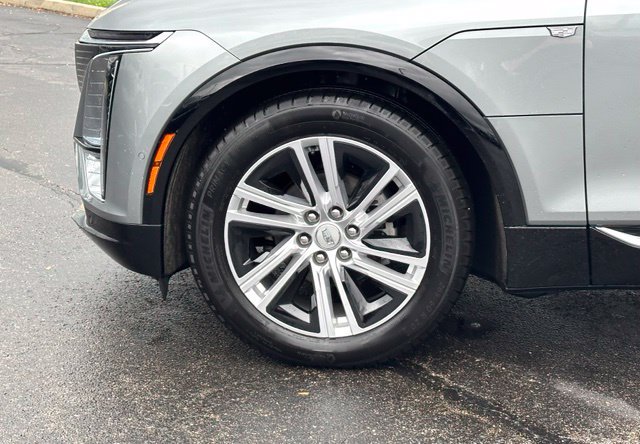Used 2024 Cadillac Lyriq Tech w/ Driver Assist Package AWD/4WD image 8
