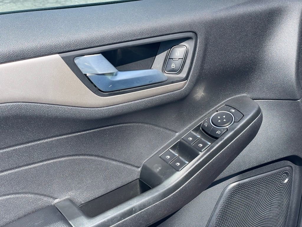 Used 2022 Ford Escape SEL AWD/4WD image 12