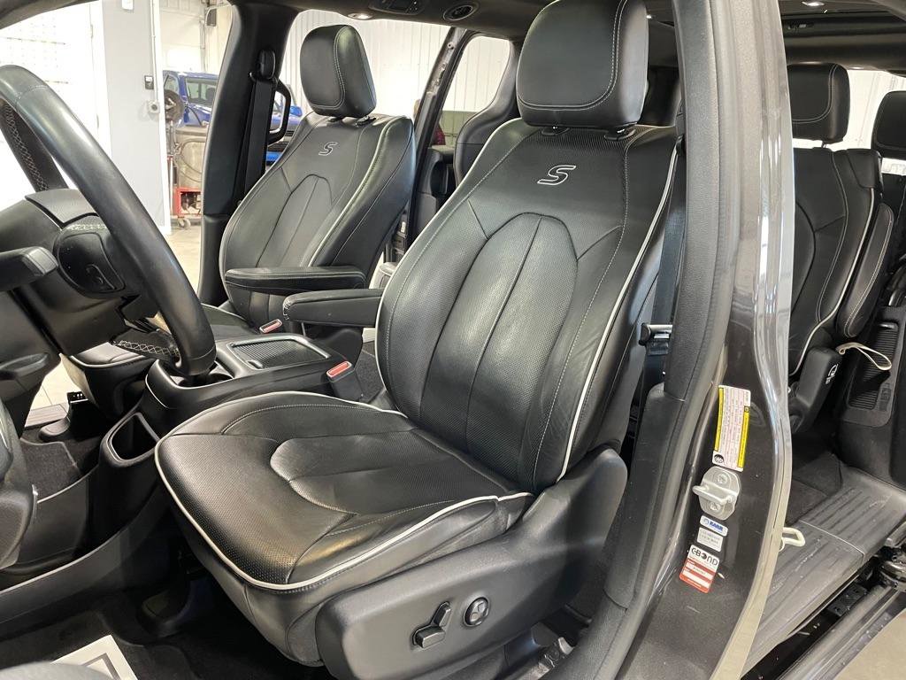 Used 2019 Chrysler Pacifica Limited w/ Advanced Safetytec Group image 10