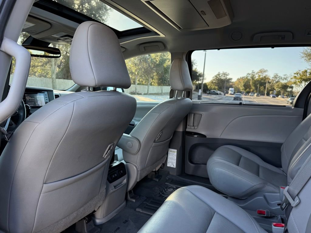 Used 2020 Toyota Sienna XLE Premium image 15