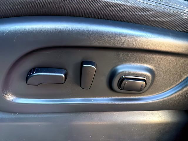 Used 2021 Nissan Titan SV w/ SV Convenience Package image 18