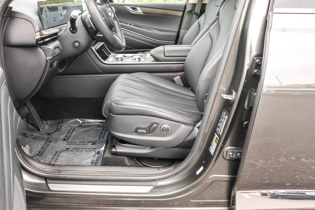 Used 2025 Genesis GV80 2.5T Select image 18