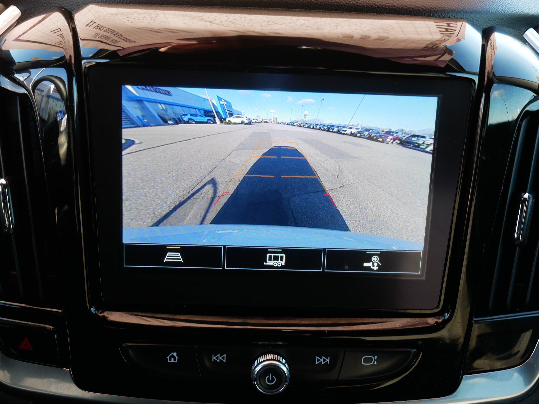 Used 2023 Chevrolet Traverse LT image 27