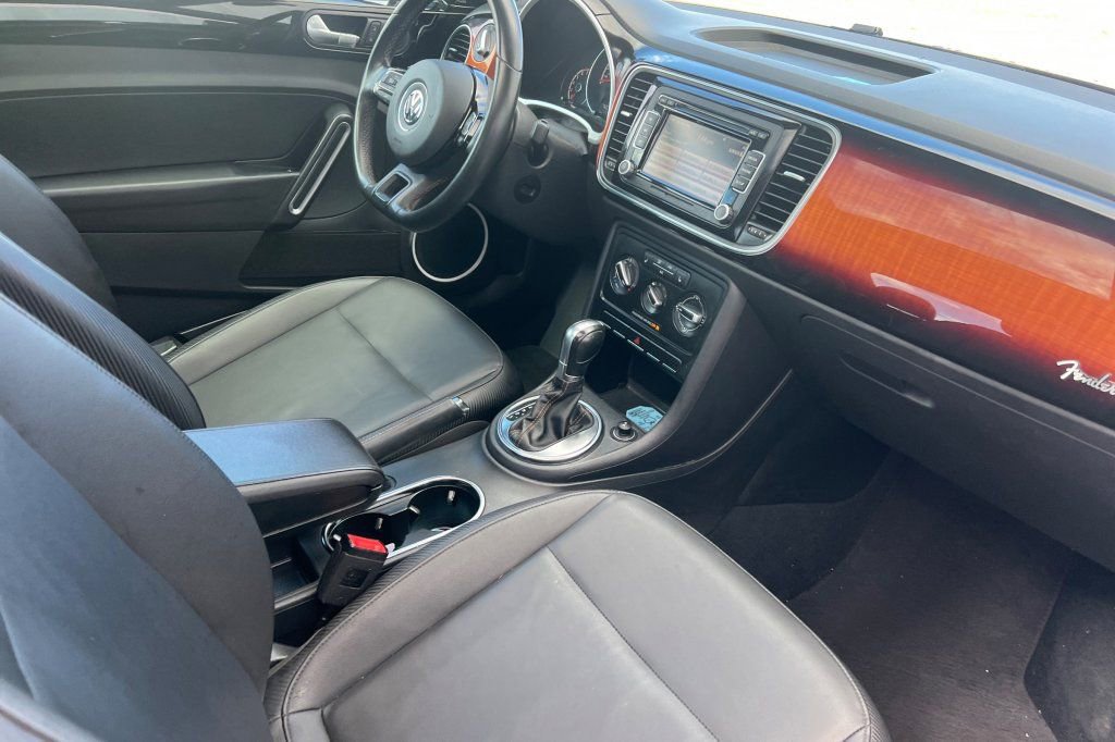 Used 2013 Volkswagen Beetle 2.5 image 12