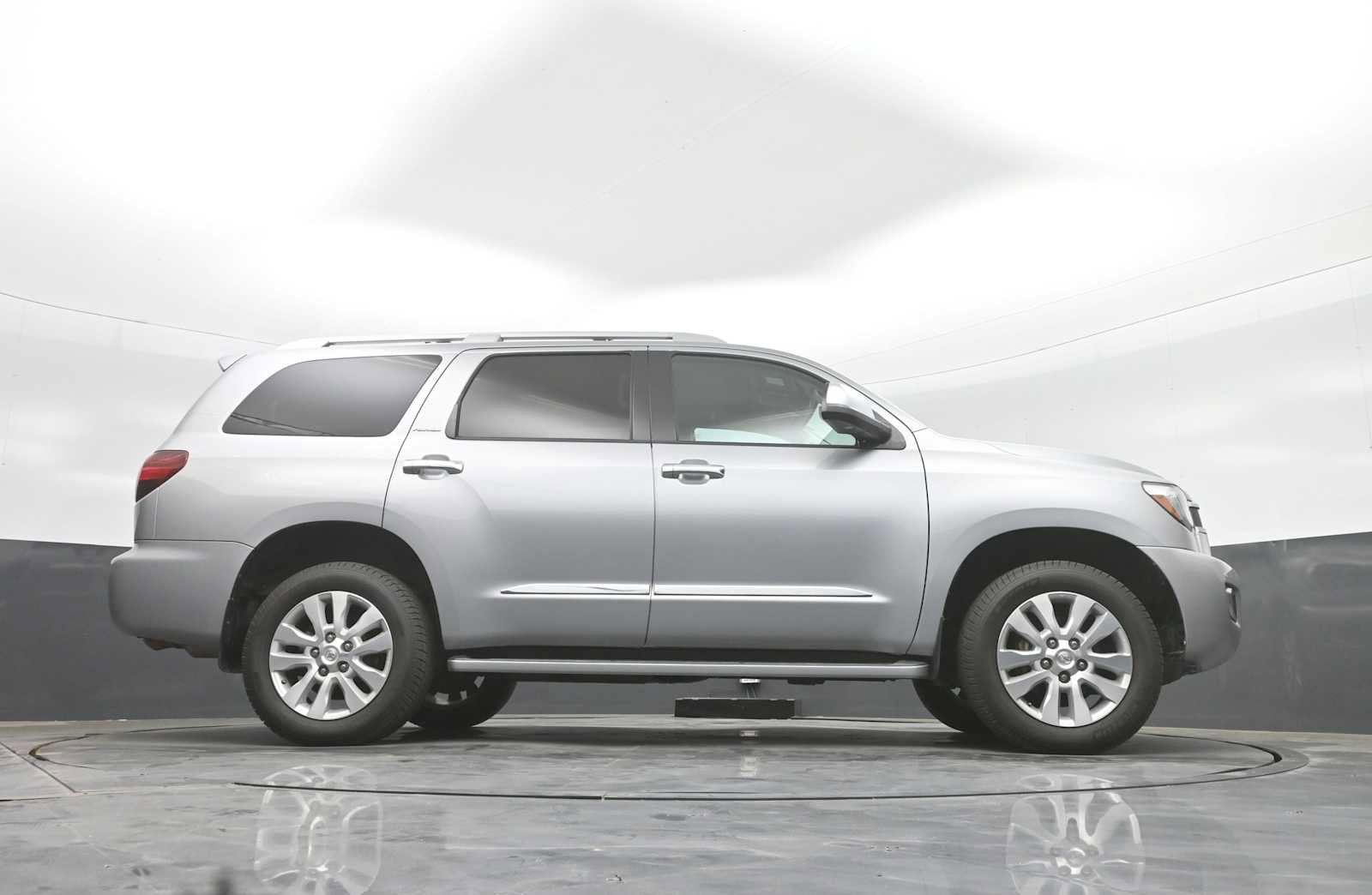 Used 2019 Toyota Sequoia Platinum RWD image 27