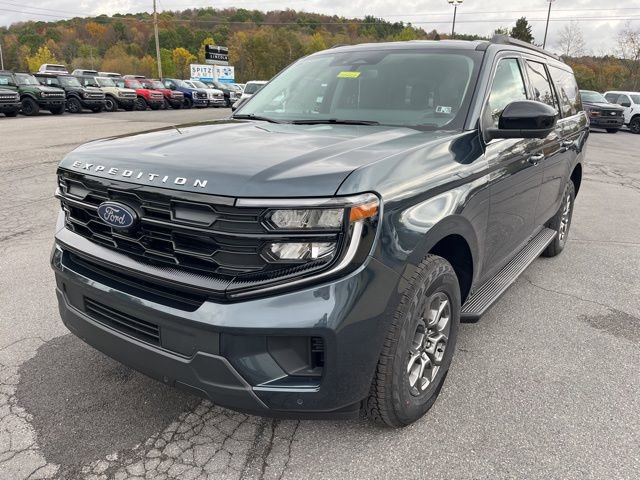 New 2025 Ford Expedition Max Active image 10