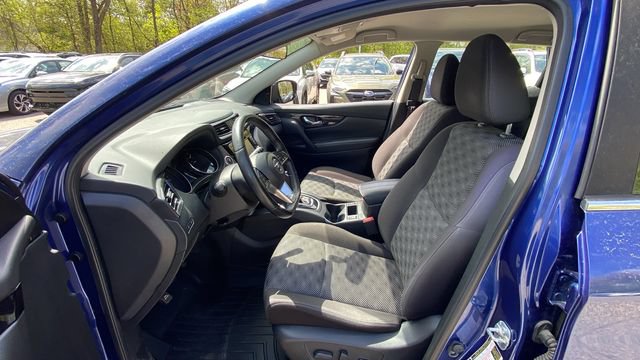 Used 2017 Nissan Rogue Sport SV w/ SV Premium Package AWD/4WD image 30