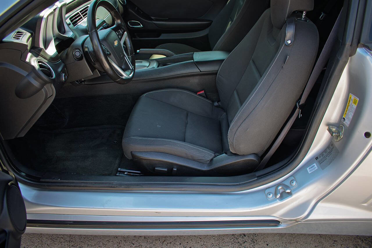 Used 2014 Chevrolet Camaro LT RWD image 13
